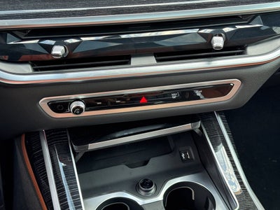 2027 BMW X7 M60i