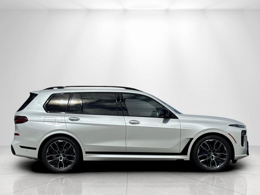 2027 BMW X7 M60i