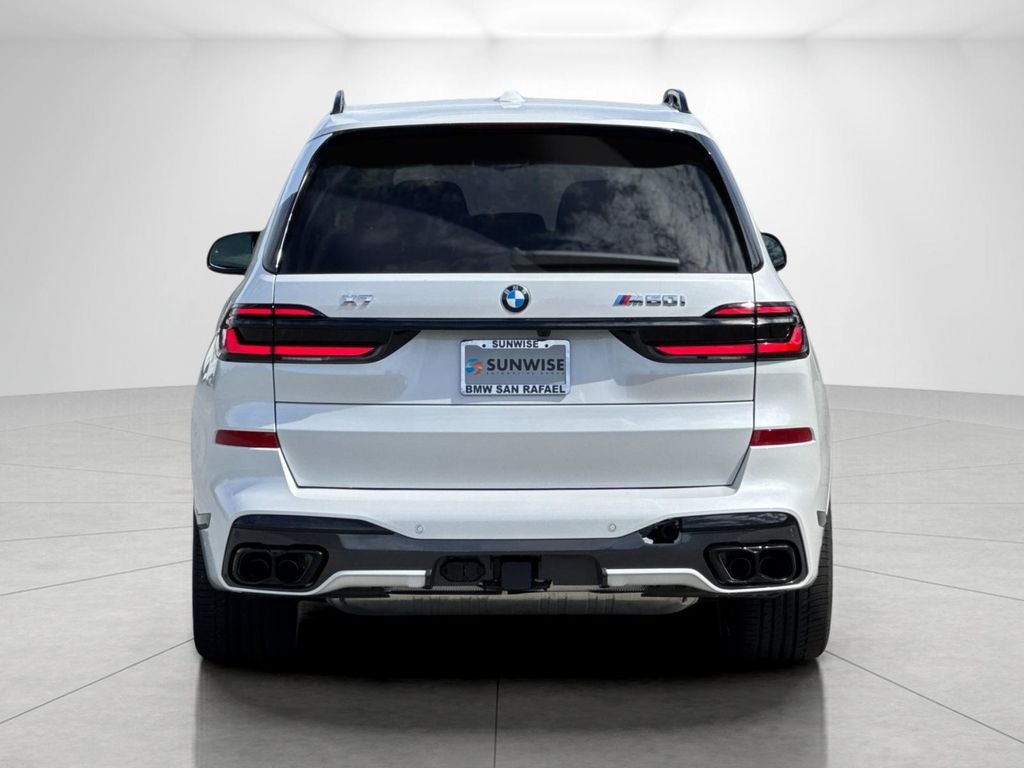 2027 BMW X7 M60i