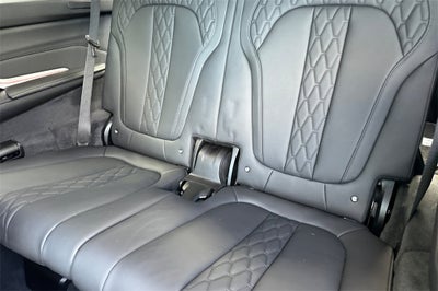 2025 BMW X7 M60i