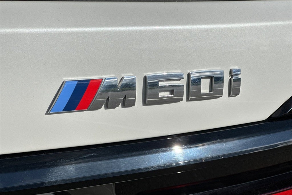 2025 BMW X7 M60i