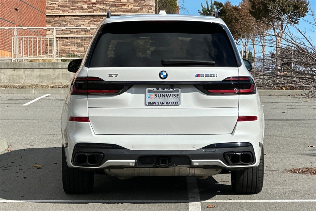 2025 BMW X7 M60i