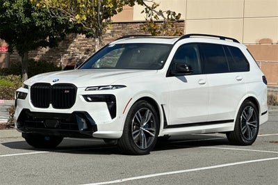 2025 BMW X7 M60i