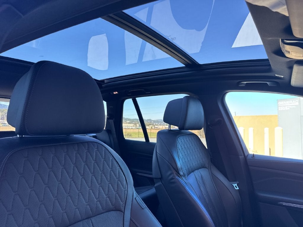 2024 BMW X5 M60i