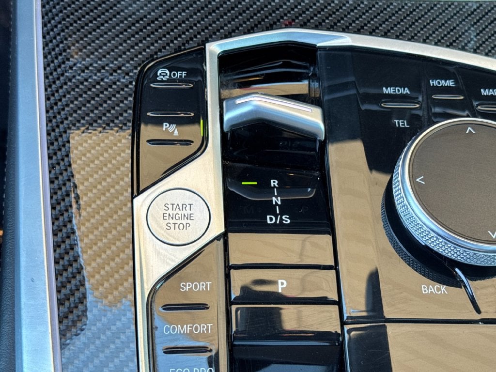 2024 BMW X5 M60i