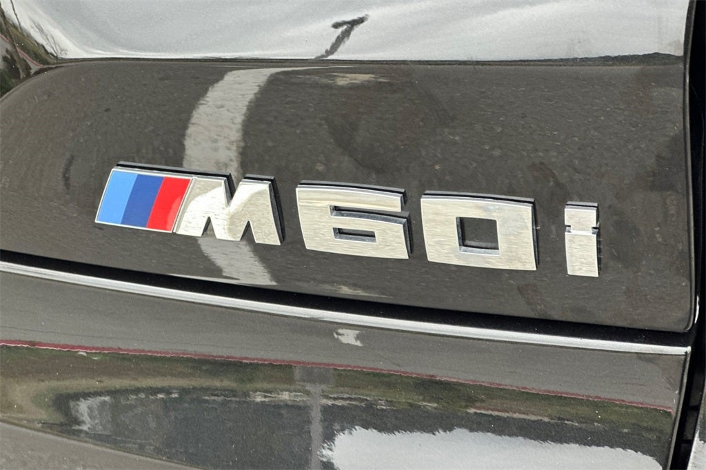 2025 BMW X5 M60i