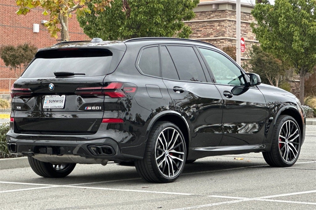 2025 BMW X5 M60i