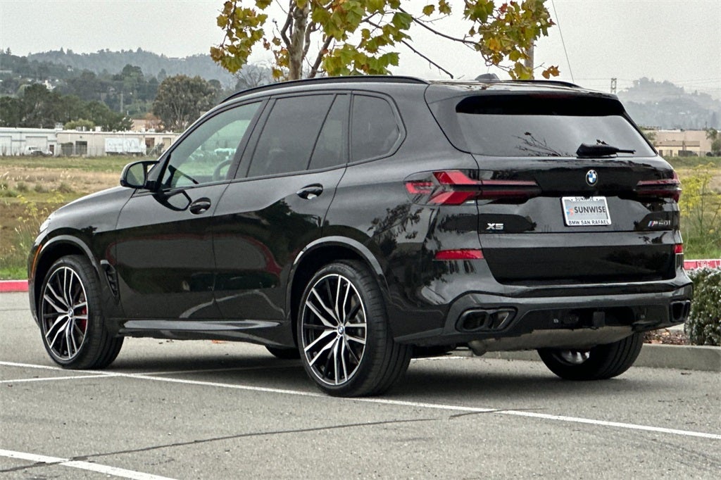 2025 BMW X5 M60i