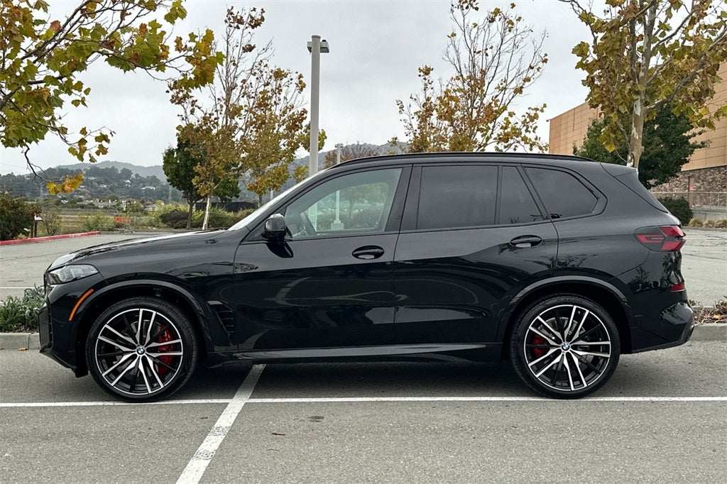 2025 BMW X5 M60i