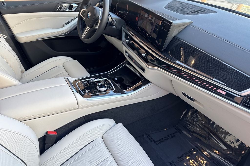 2026 BMW X5 M60i