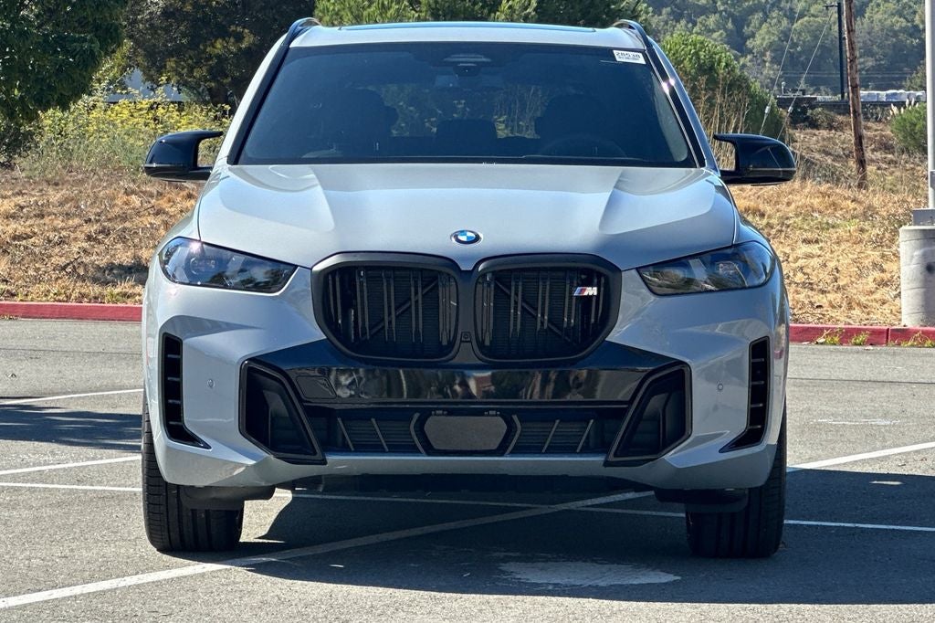 2025 BMW X5 M60i