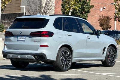 2025 BMW X5 M60i