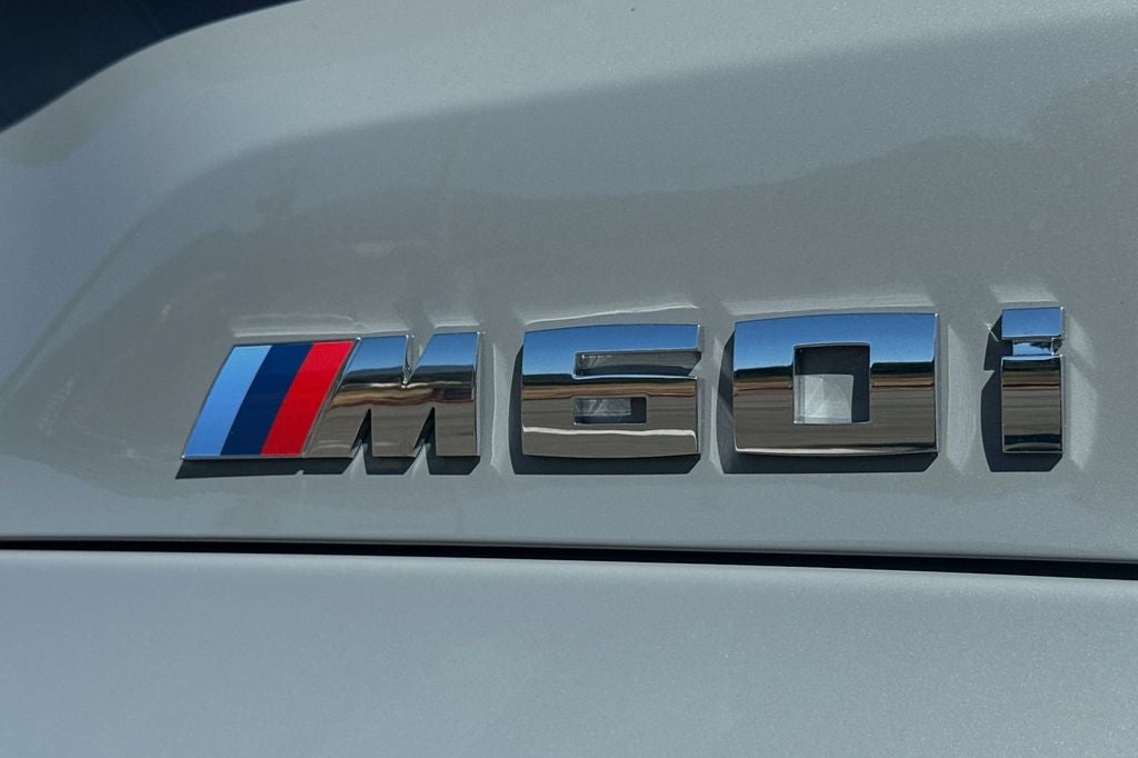 2025 BMW X5 M60i