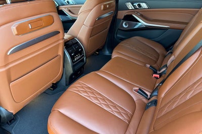 2026 BMW X7 ALPINA XB7