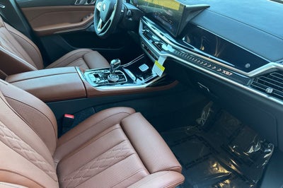 2026 BMW X7 ALPINA XB7