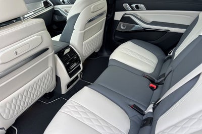 2026 BMW X7 ALPINA XB7