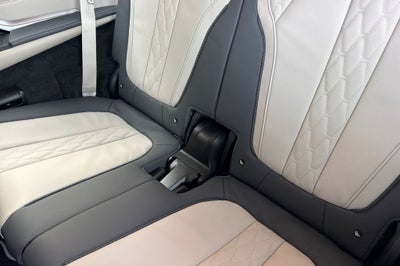 2026 BMW X7 ALPINA XB7