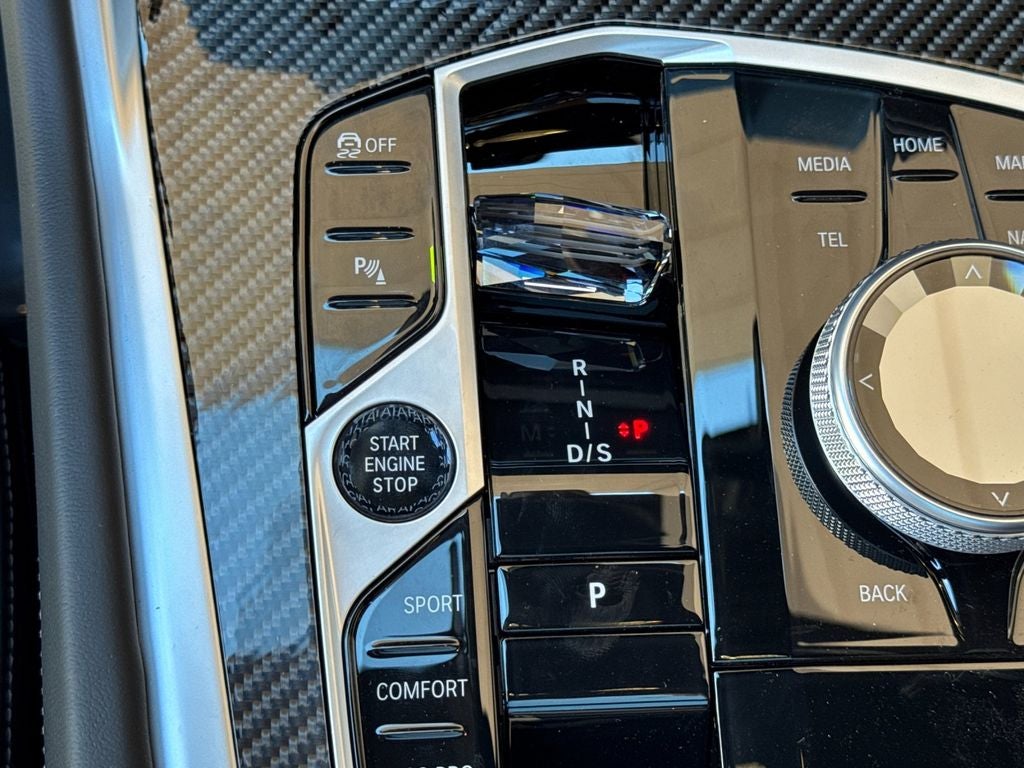 2027 BMW X6 M60i