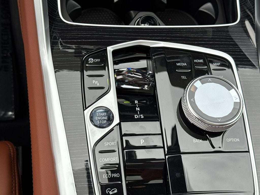 2027 BMW X6 M60i