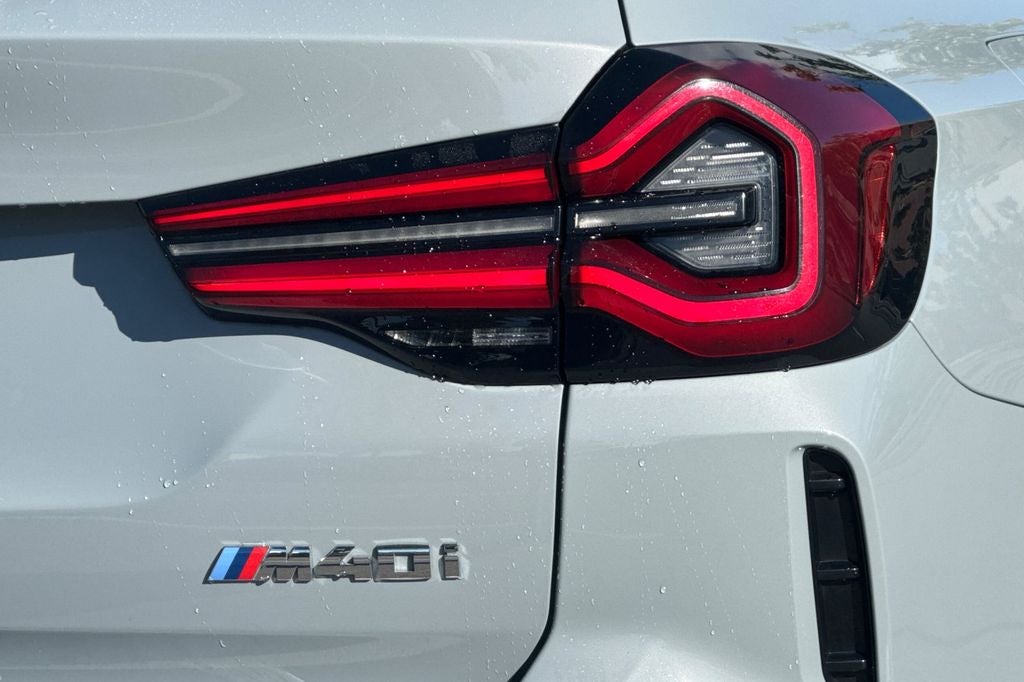 2022 BMW X3 M40i