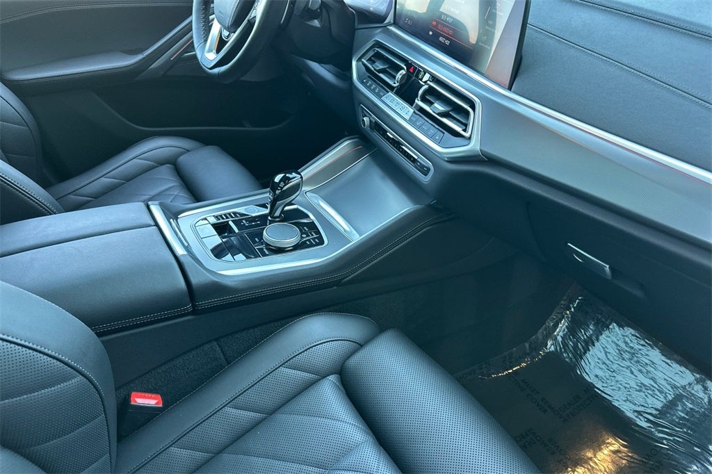 2023 BMW X6 xDrive40i