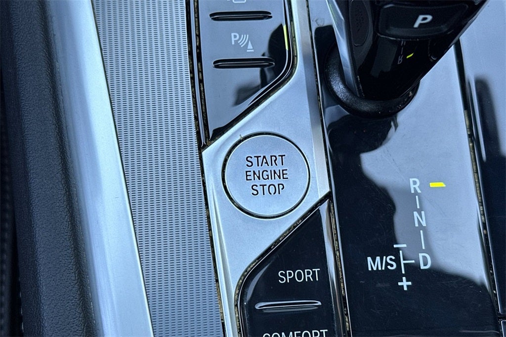 2023 BMW X6 xDrive40i