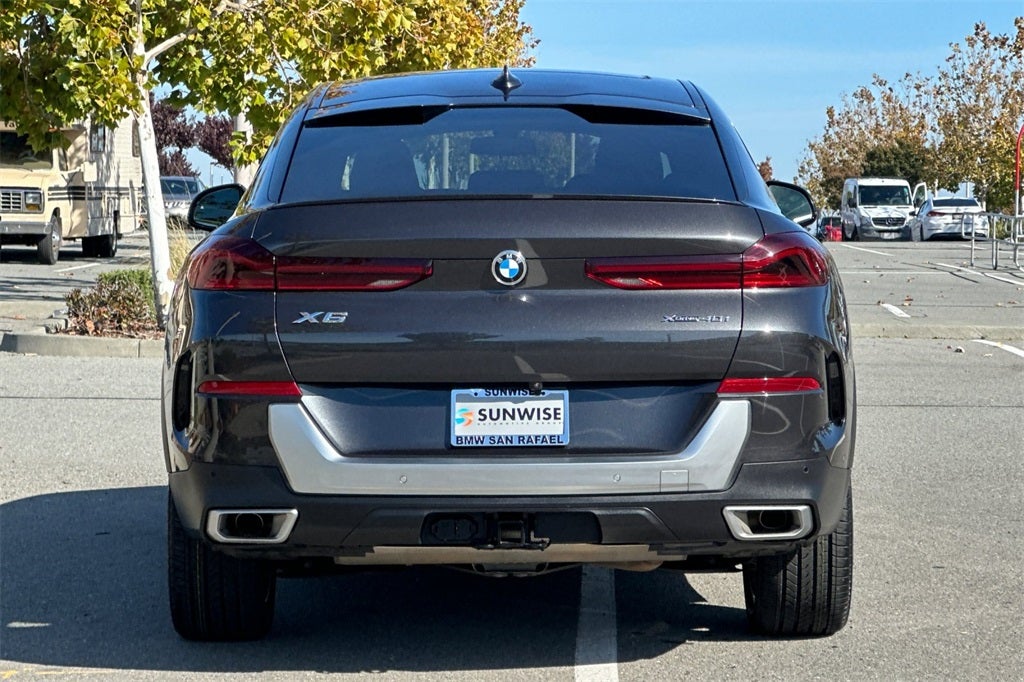 2023 BMW X6 xDrive40i