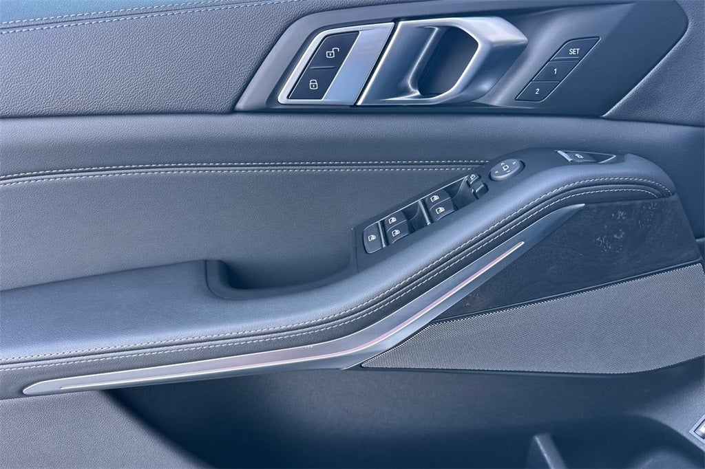 2023 BMW X5 xDrive45e