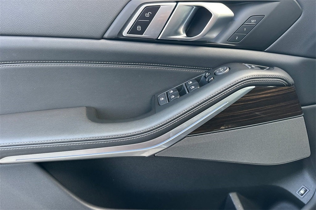 2023 BMW X5 xDrive45e