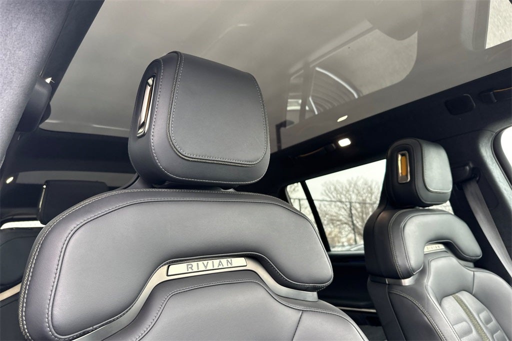 2023 Rivian R1S Adventure