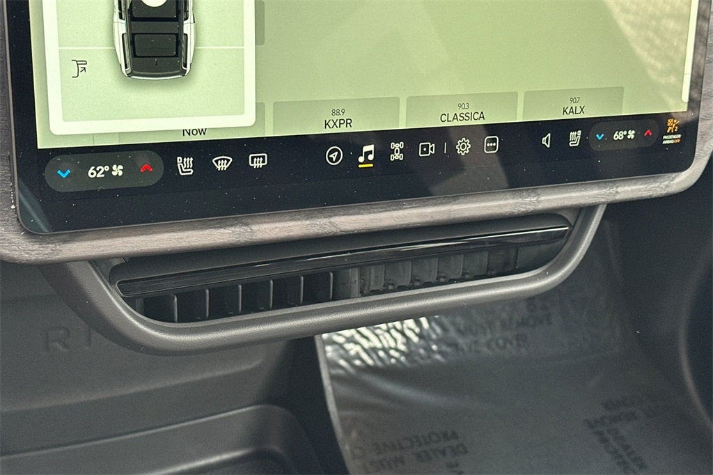 2023 Rivian R1S Adventure