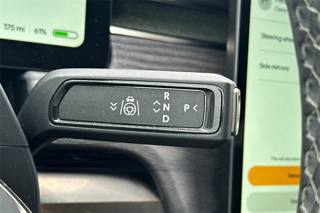 2023 Rivian R1S Adventure