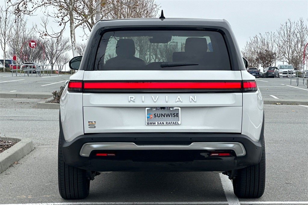 2023 Rivian R1S Adventure
