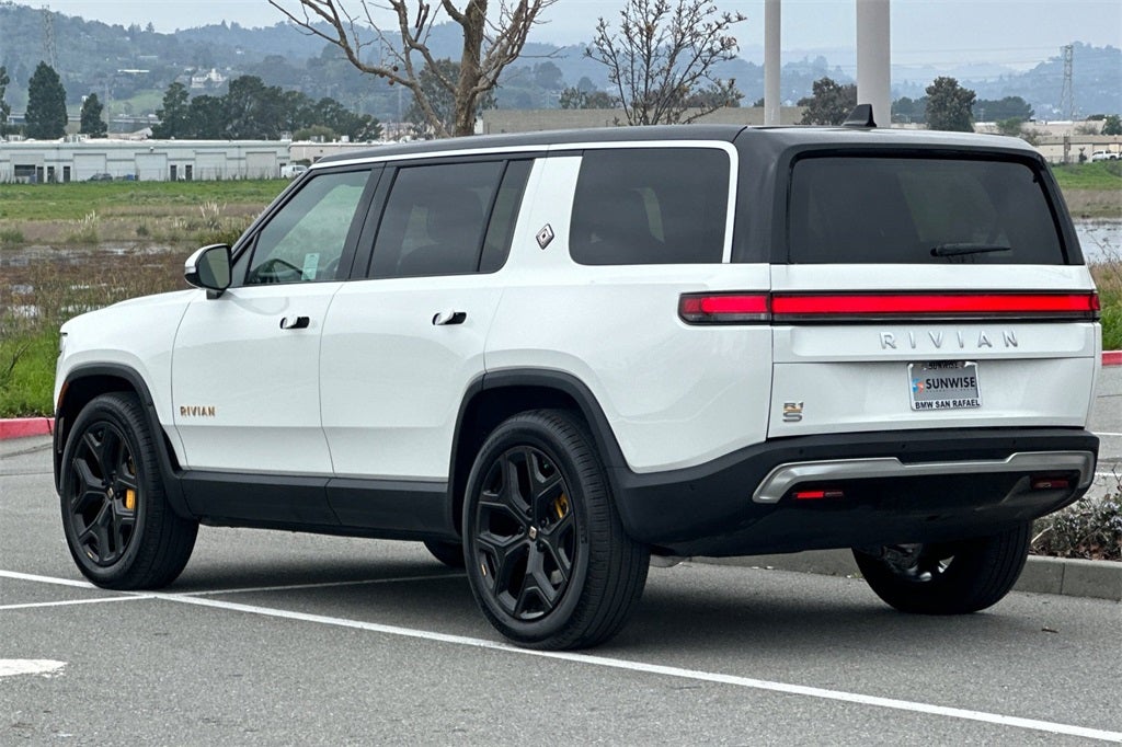 2023 Rivian R1S Adventure