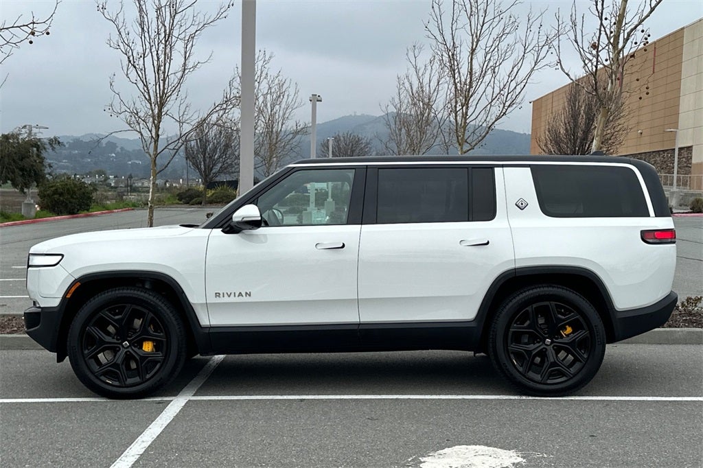 2023 Rivian R1S Adventure