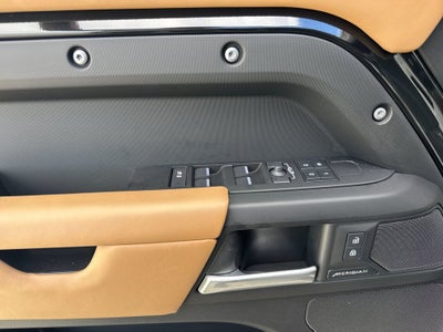 2025 Land Rover Defender 110 S