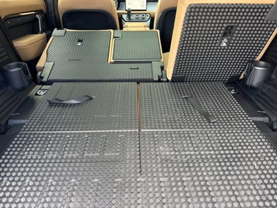2025 Land Rover Defender 110 S