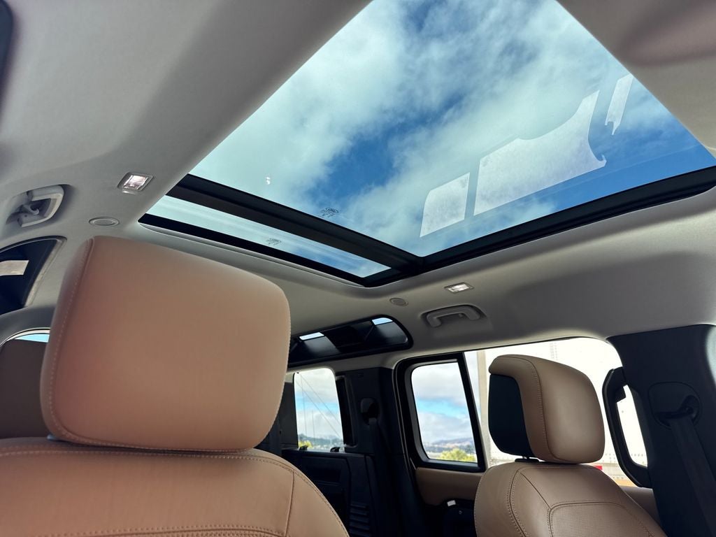 2025 Land Rover Defender 110 S