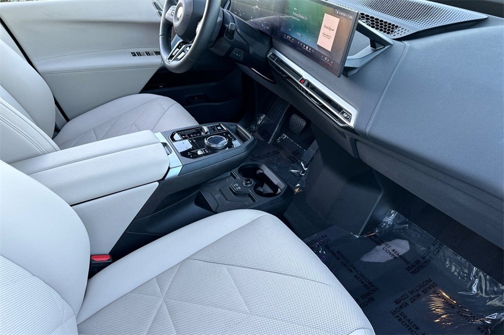 2025 BMW iX xDrive50