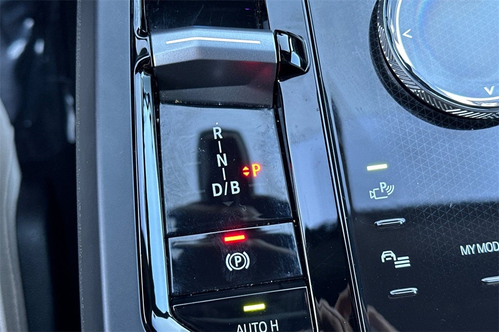 2025 BMW iX xDrive50