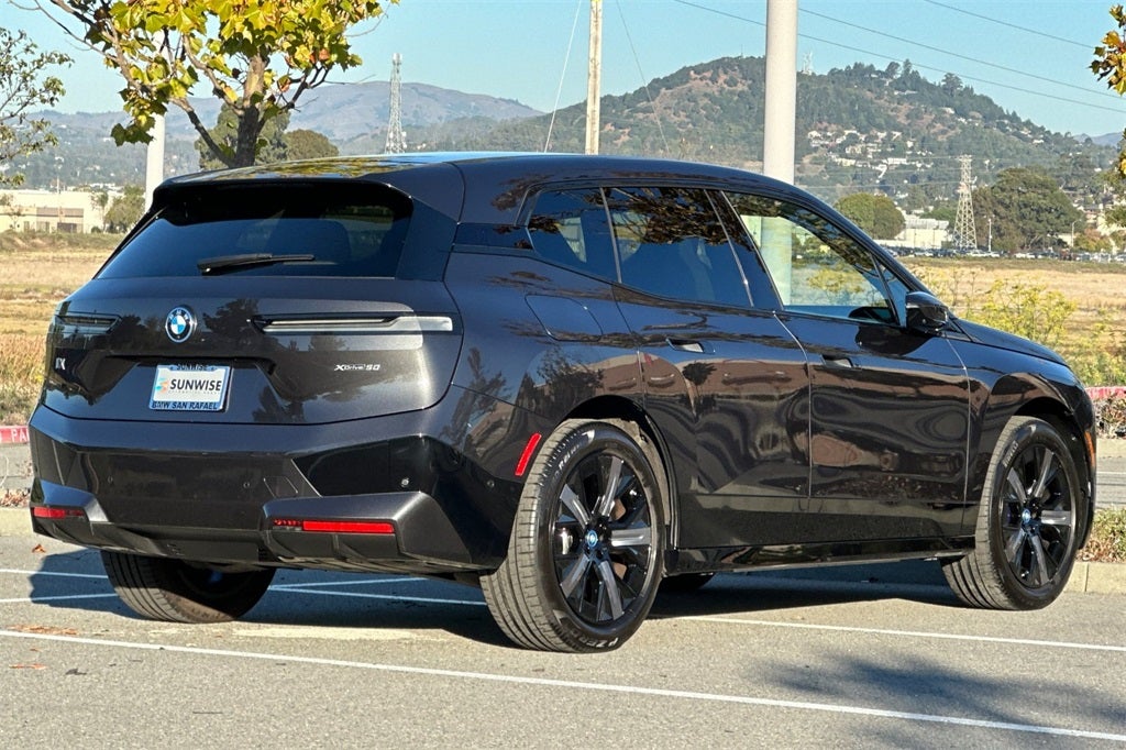 2025 BMW iX xDrive50