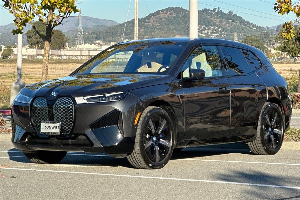 2025 BMW iX xDrive50