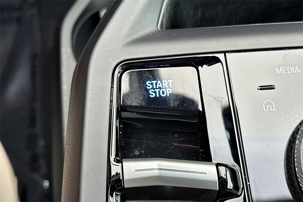 2025 BMW iX xDrive50