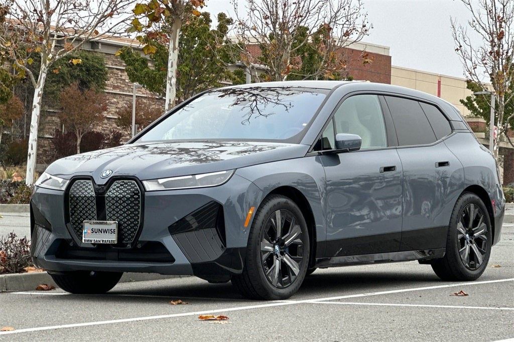 2025 BMW iX xDrive50