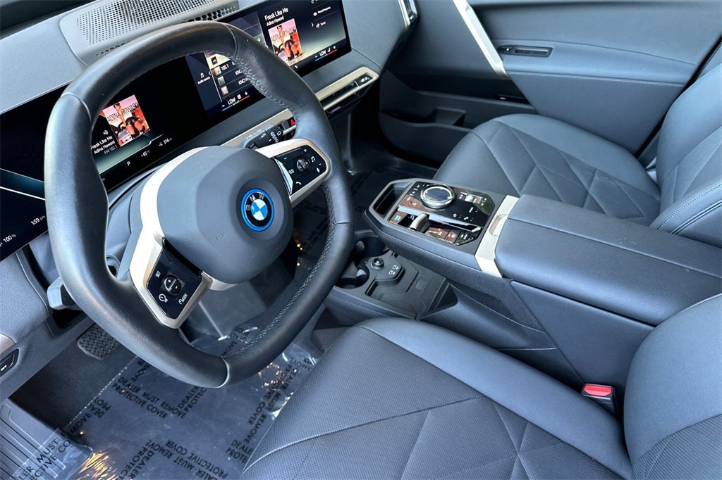 2025 BMW iX xDrive50