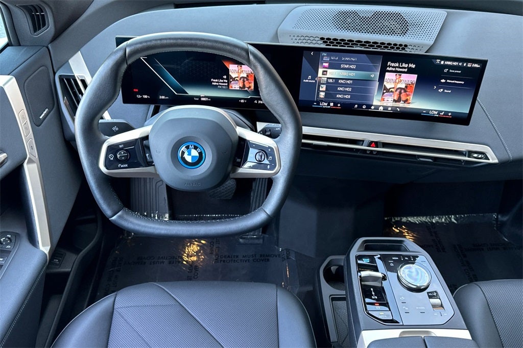2025 BMW iX xDrive50