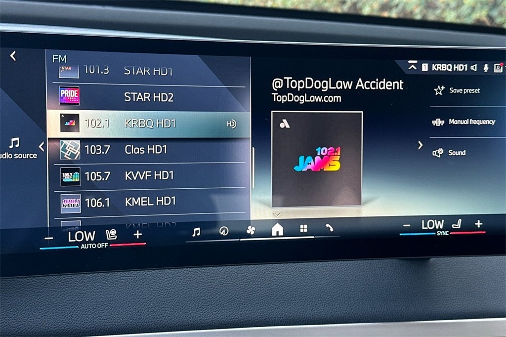 2025 BMW iX xDrive50