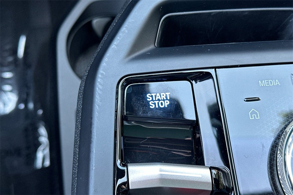 2025 BMW iX xDrive50