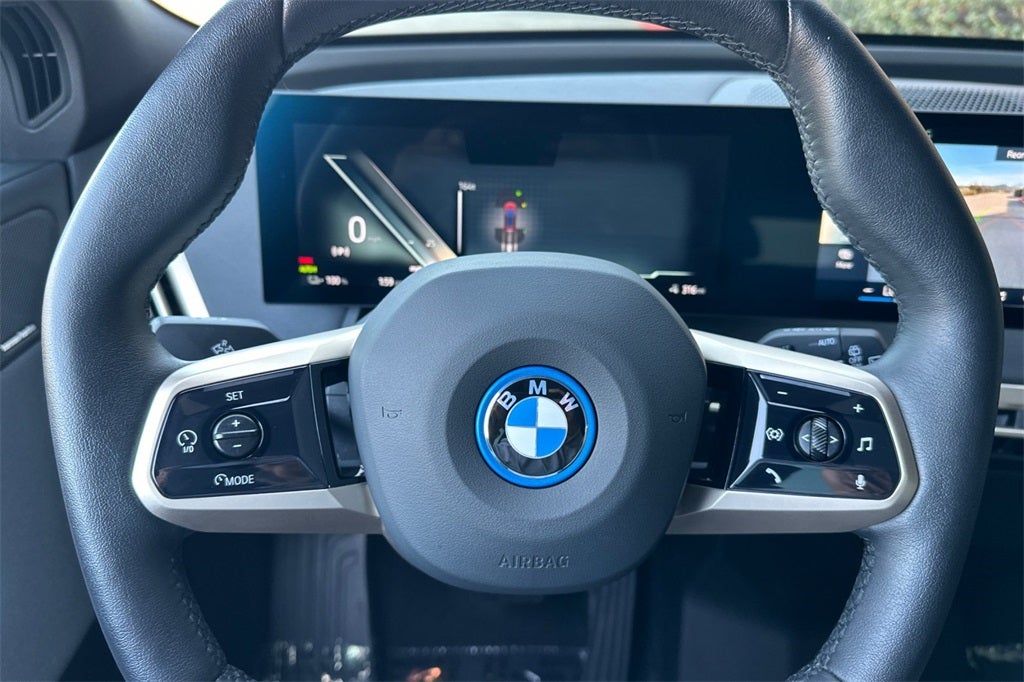 2025 BMW iX xDrive50