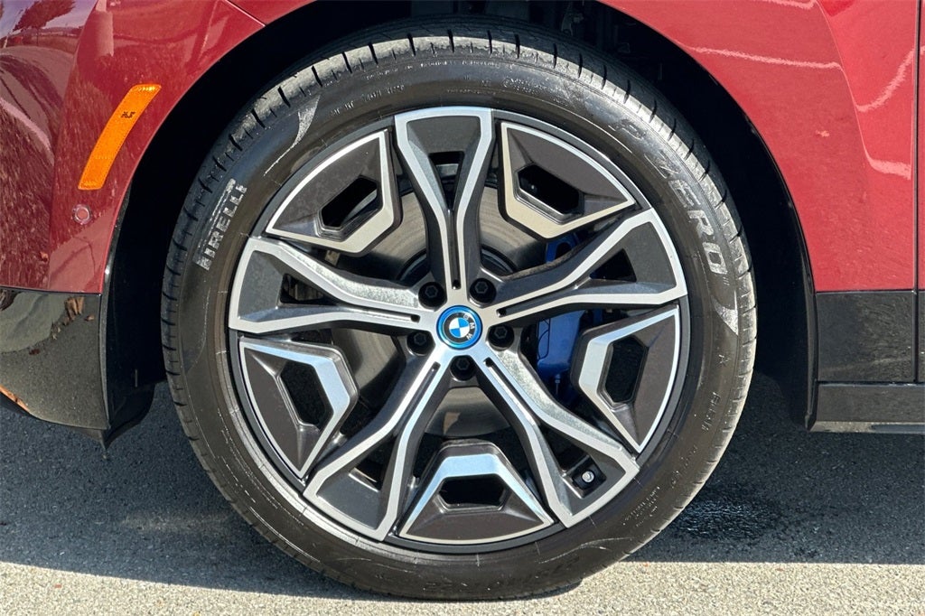 2025 BMW iX xDrive50